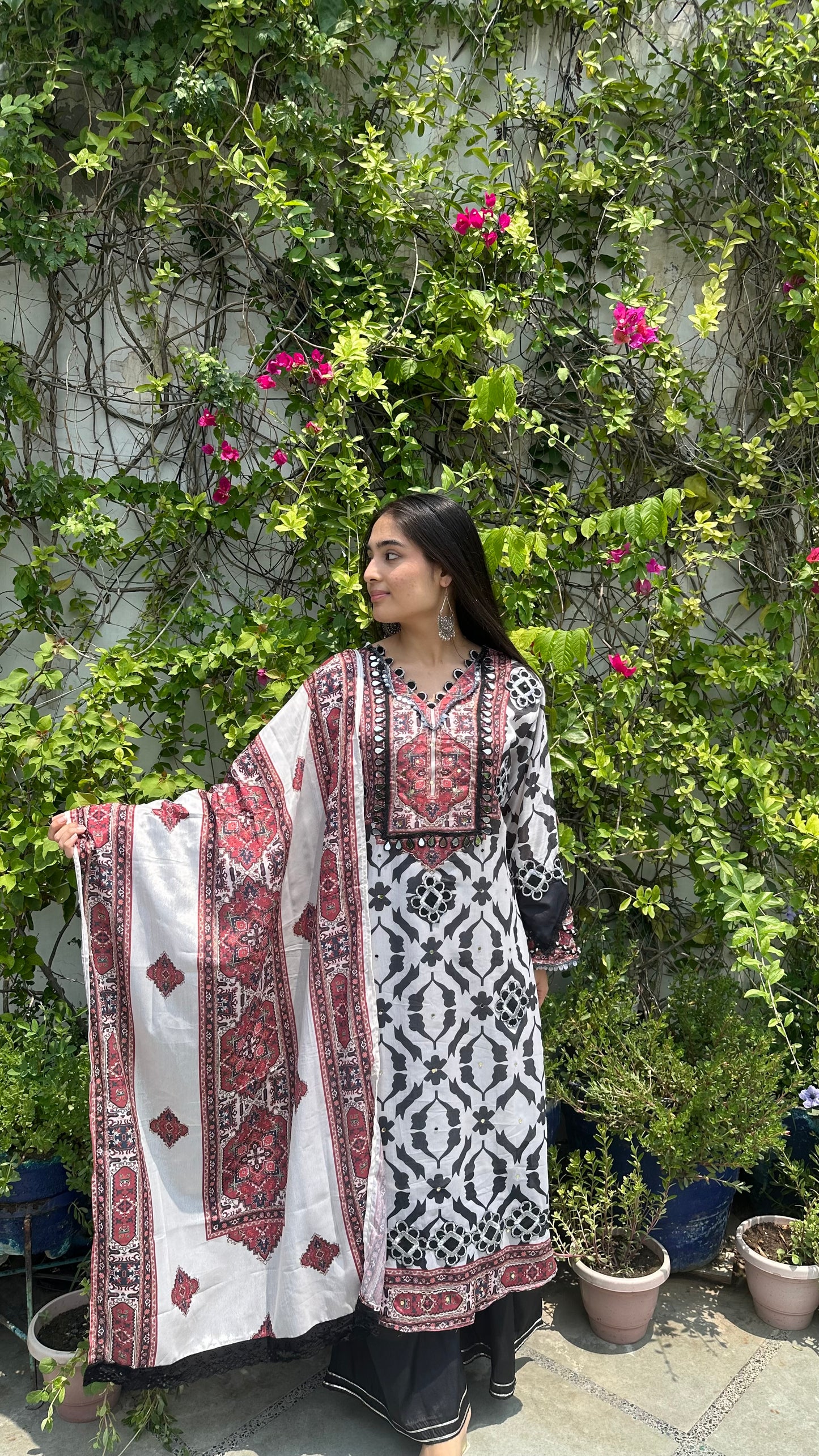 MUSLIN A-LINE BLACK WHITE SET