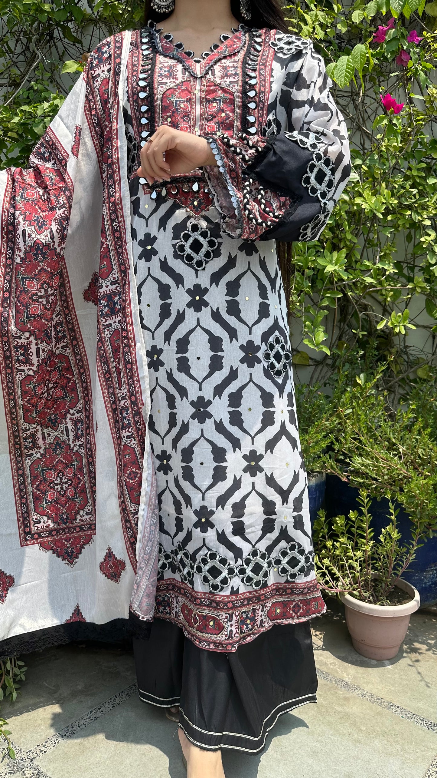 MUSLIN A-LINE BLACK WHITE SET