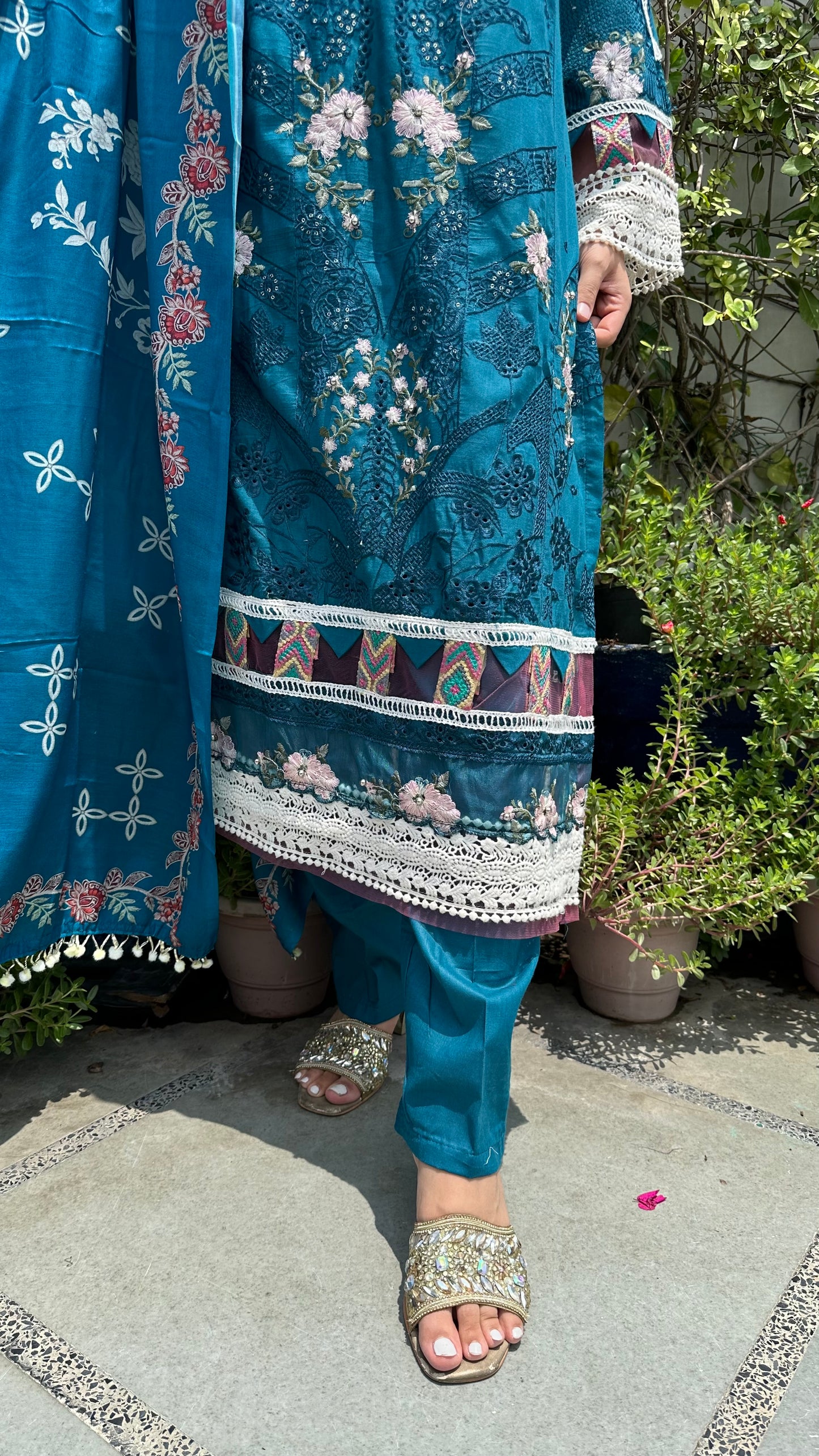 PURE COTTON EMBROIDERED SET