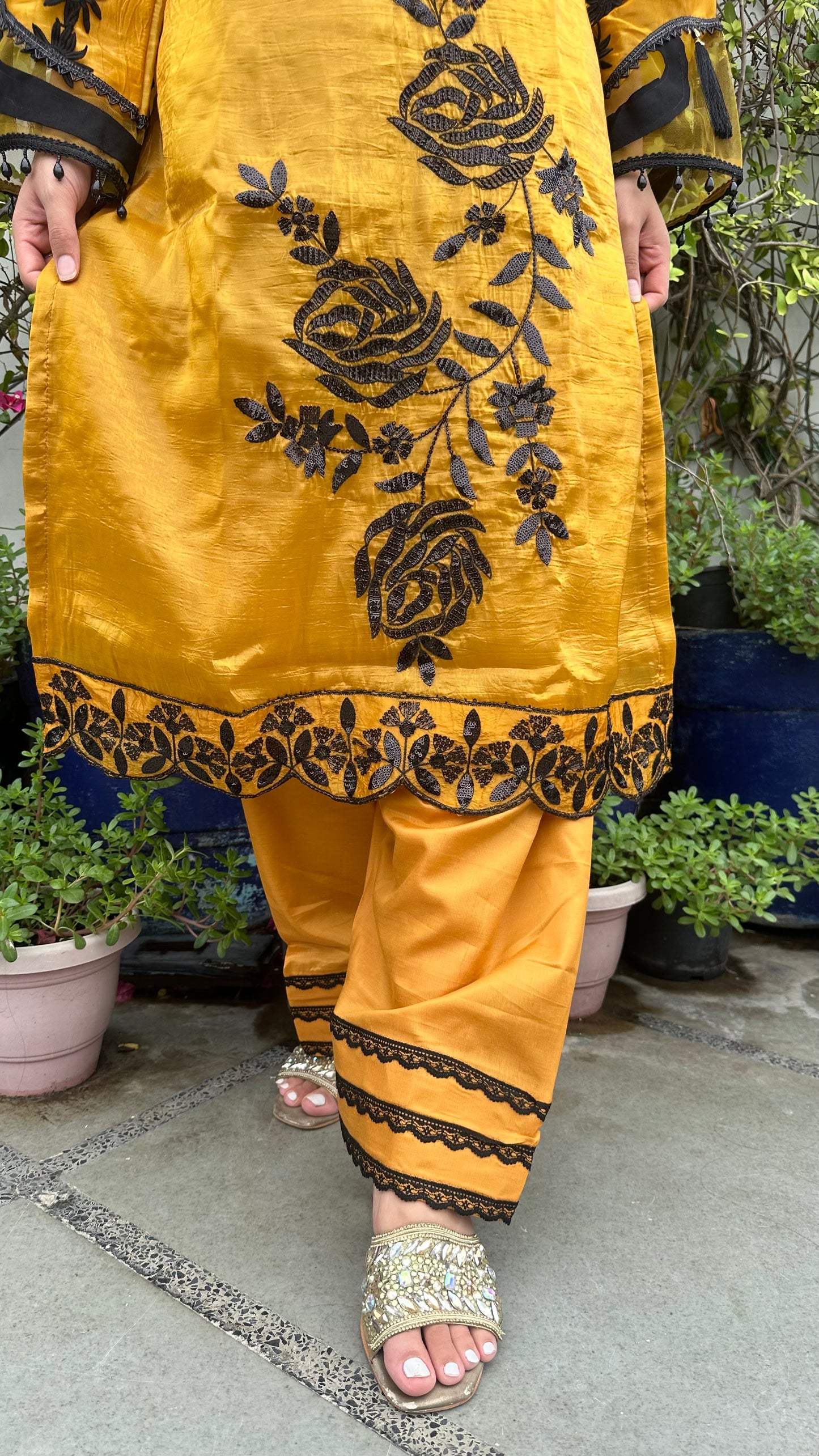 HAND EMBROIDERED SHIMMER ORGANZA SET