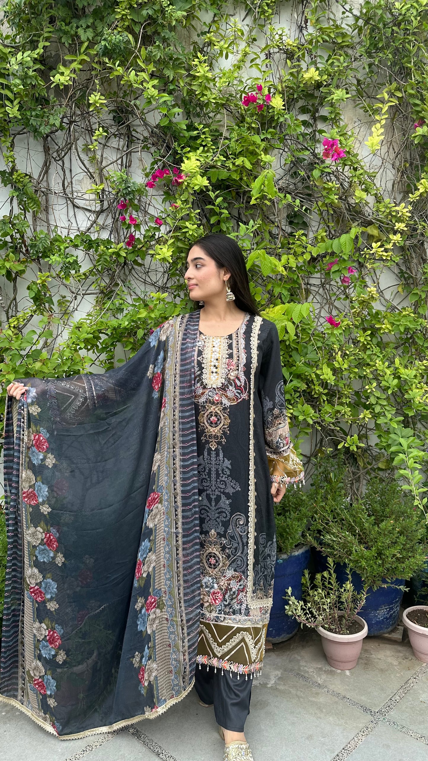 RAYON ZARI BLACK SET