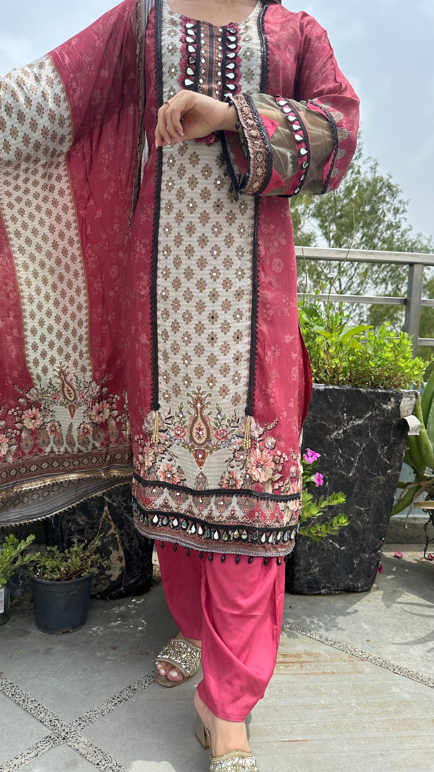 MUSLIN CREAM MAROON SET