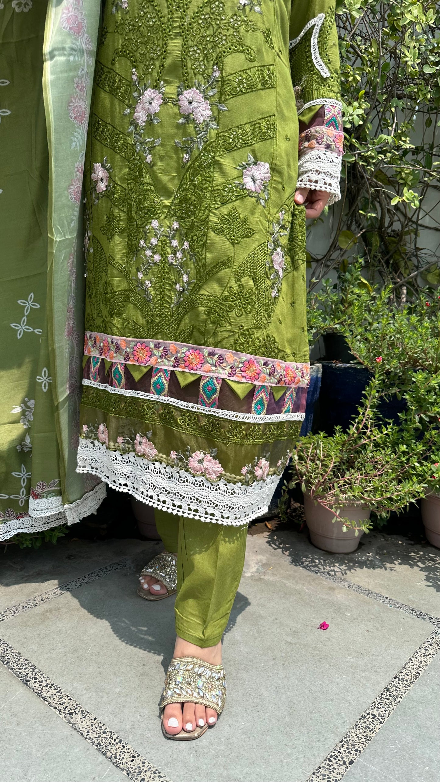 PURE COTTON EMBROIDERED SETS